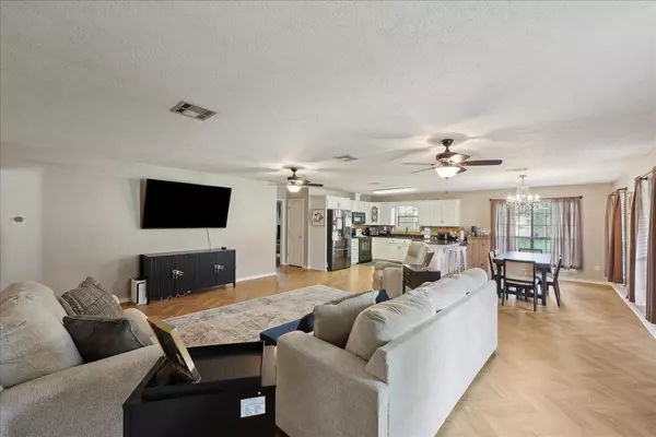 Buna, TX 77612,504 County Road 763 N