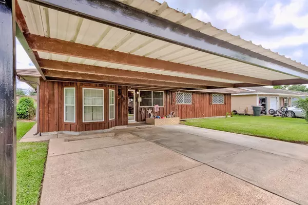 Nederland, TX 77627-0000,2719 Avenue M