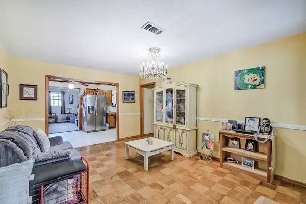 Nederland, TX 77627-0000,2719 Avenue M