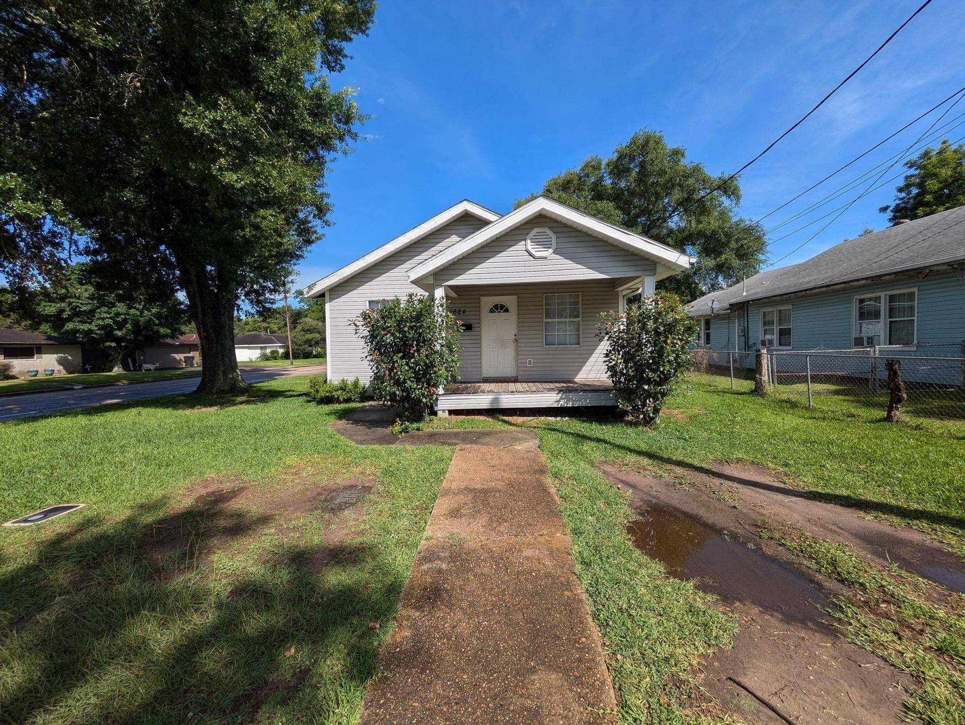 1624 Franklin Ave, Nederland, TX 77627