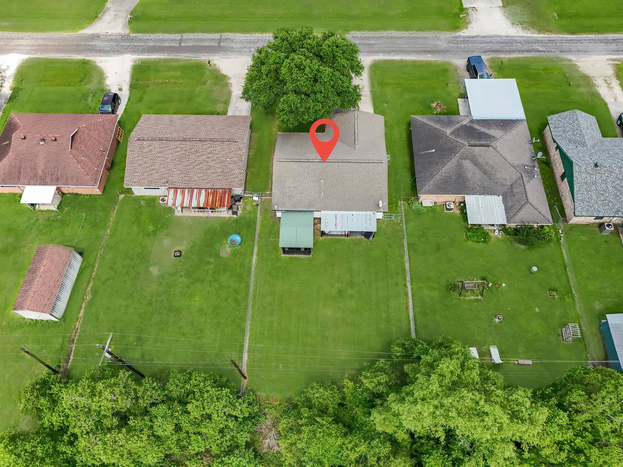 Winnie, TX 77665,1432 W Palm Dr.