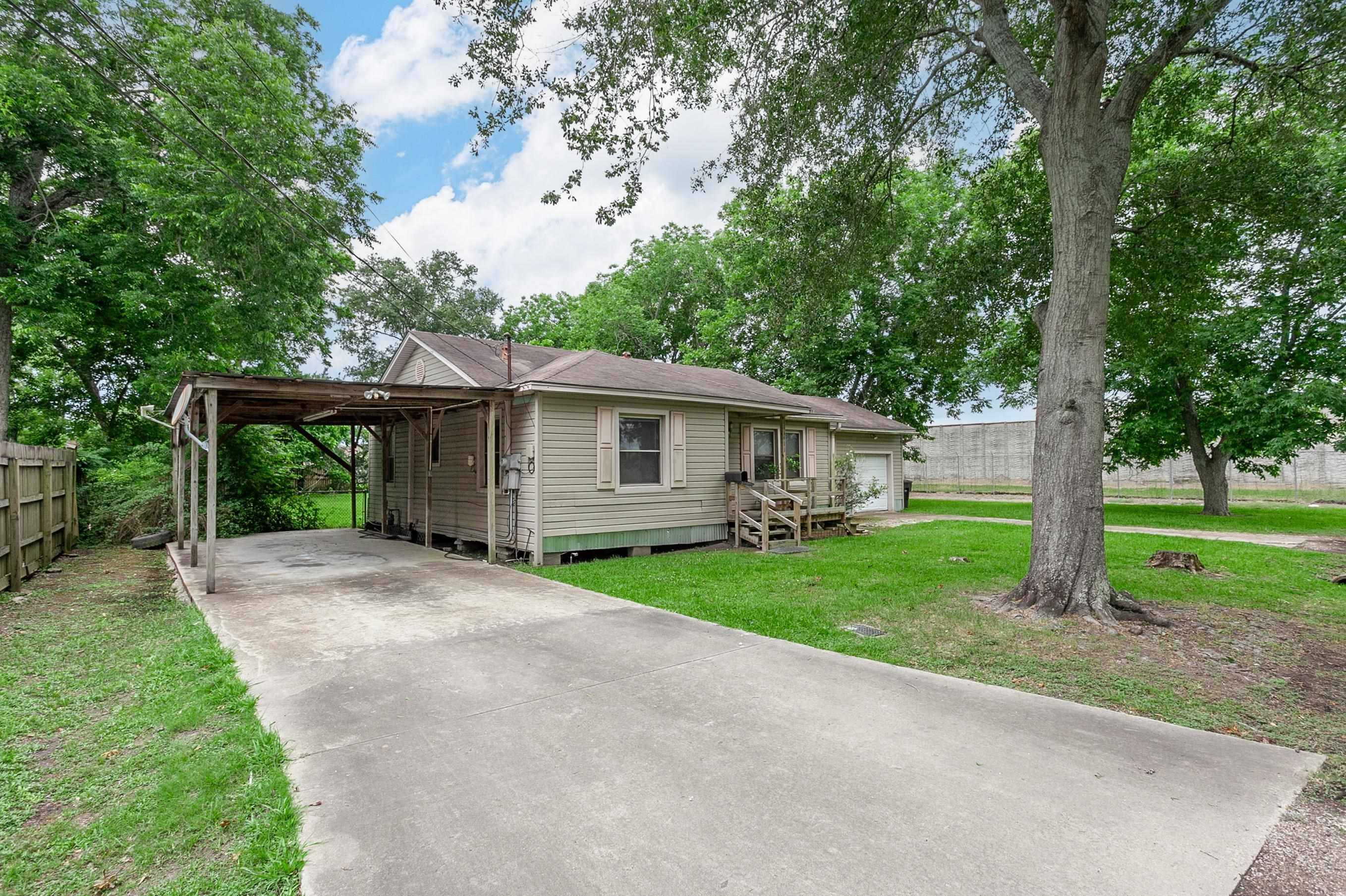 Nederland, TX 77627,411 3rd St