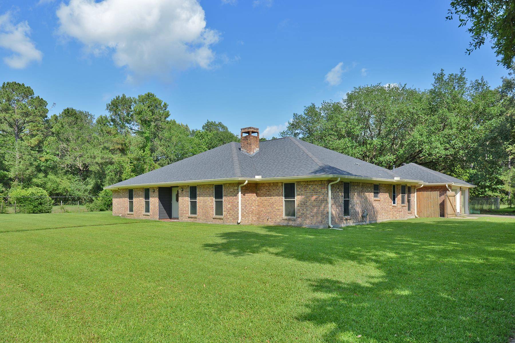 4705 Barrett, Orange, TX 77630