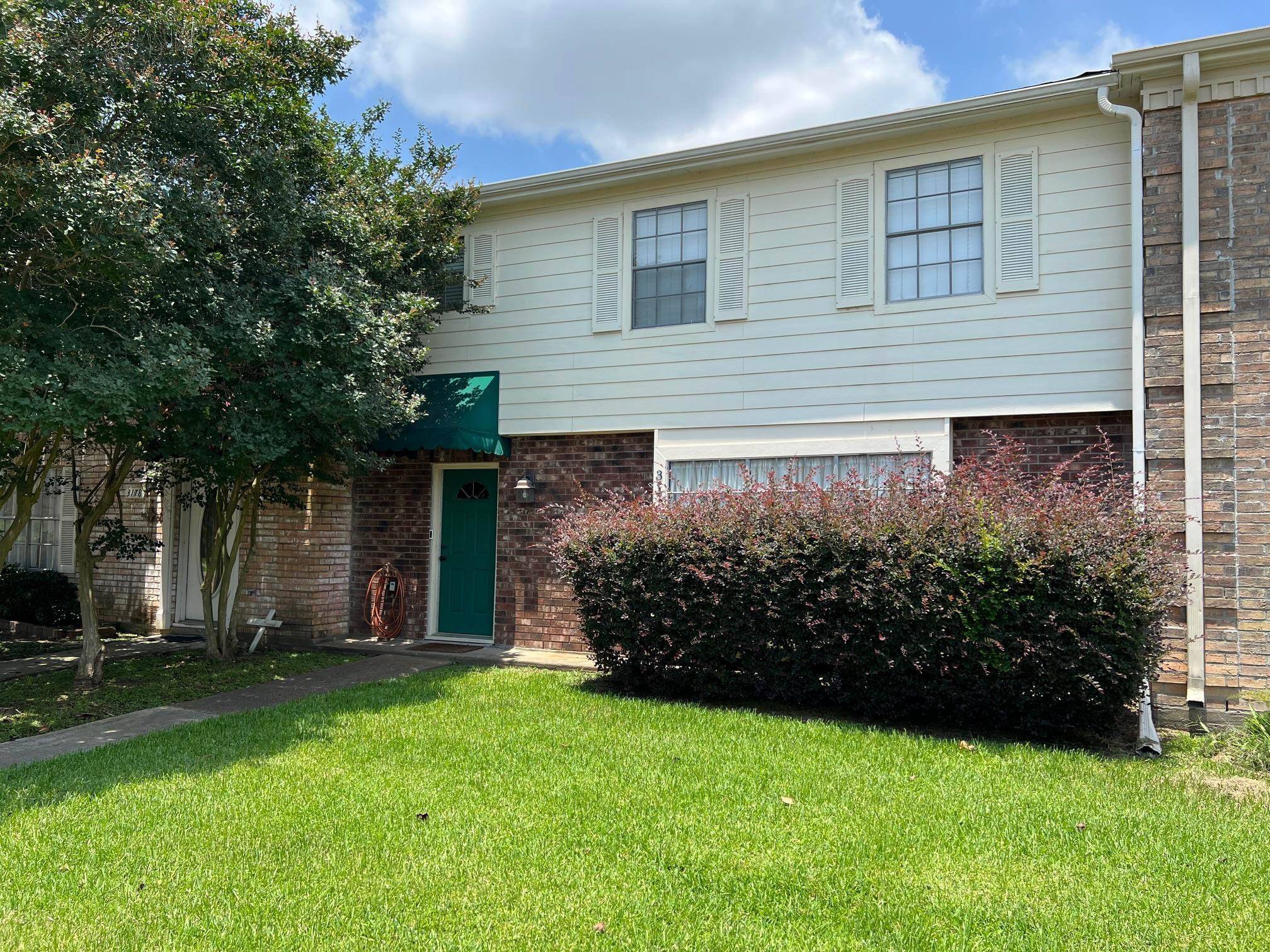 3176 Matterhorn Drive, Port Neches, TX 77651