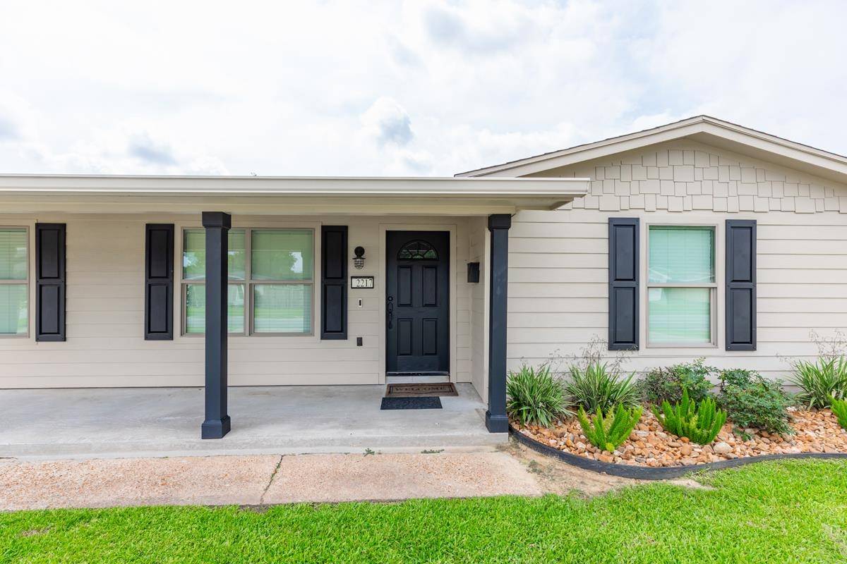 Port Neches, TX 77651,2217 7th Street