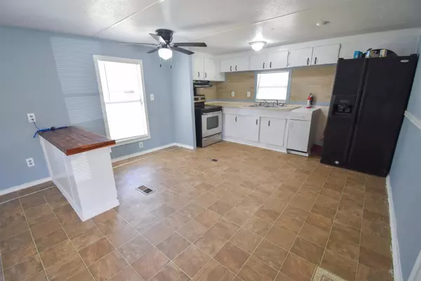 Orange, TX 77632,7245 Lazy Lane