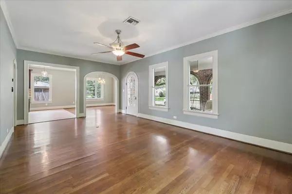 Beaumont, TX 77706-6420,145 Manor St