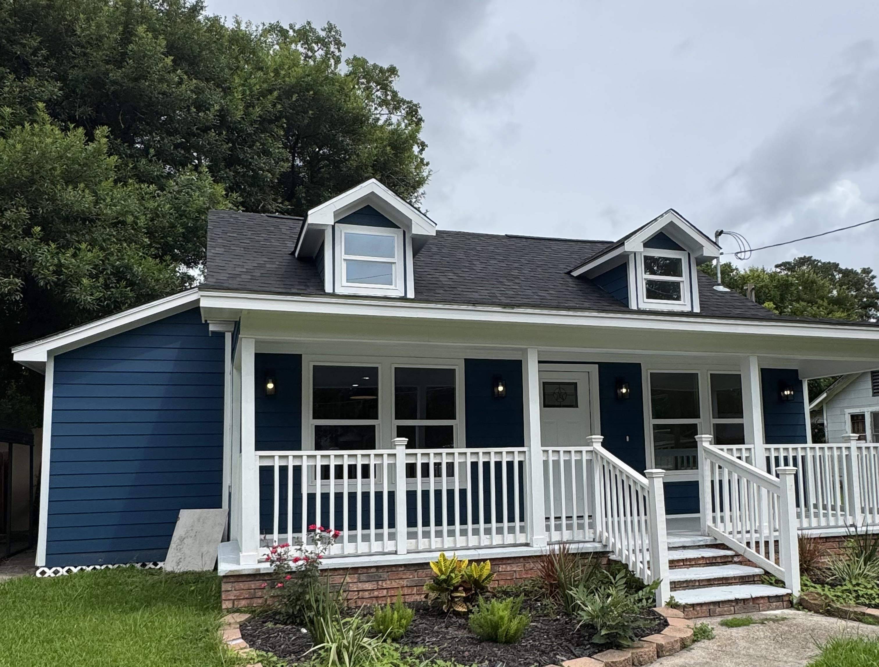 Groves, TX 77619,6371 Terrell St