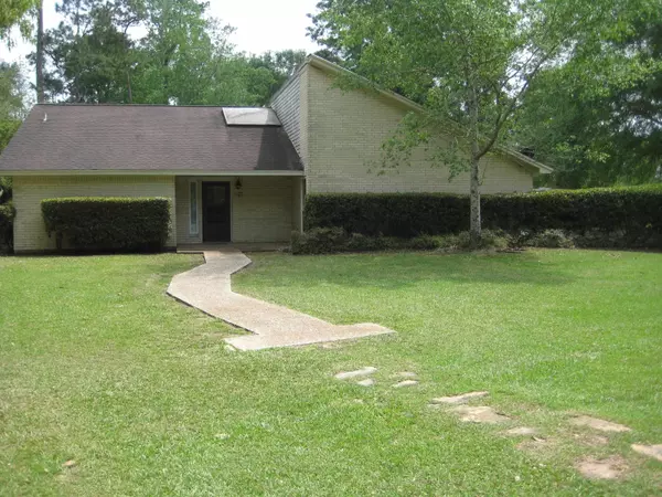 101 Locust, Village Mills, TX 77663