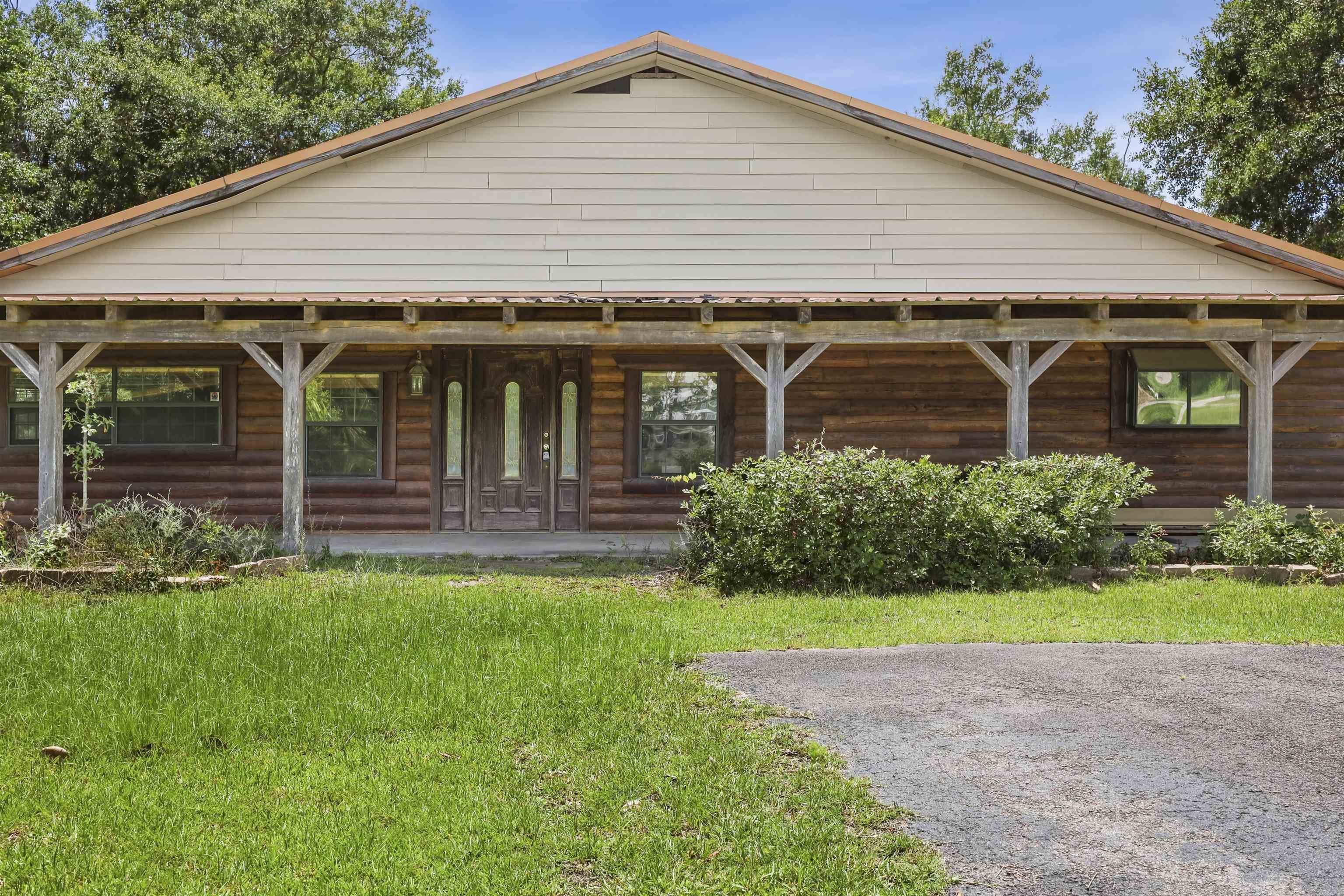 7365 N Linscomb, Vidor, TX 77662