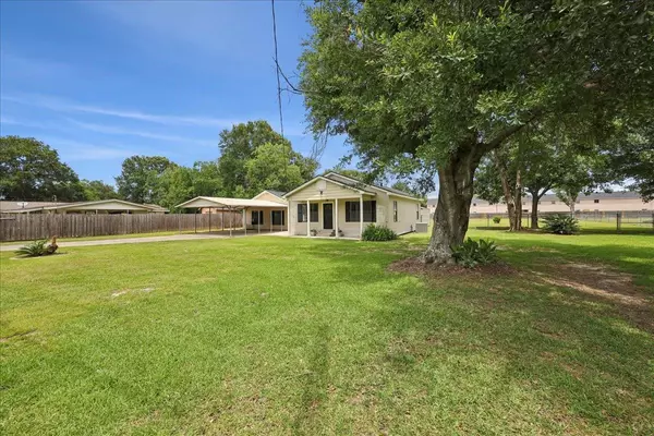 Bridge City, TX 77611,670 Middleton