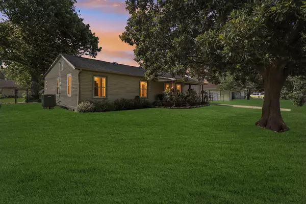 3610 AVE. G, Nederland, TX 77627