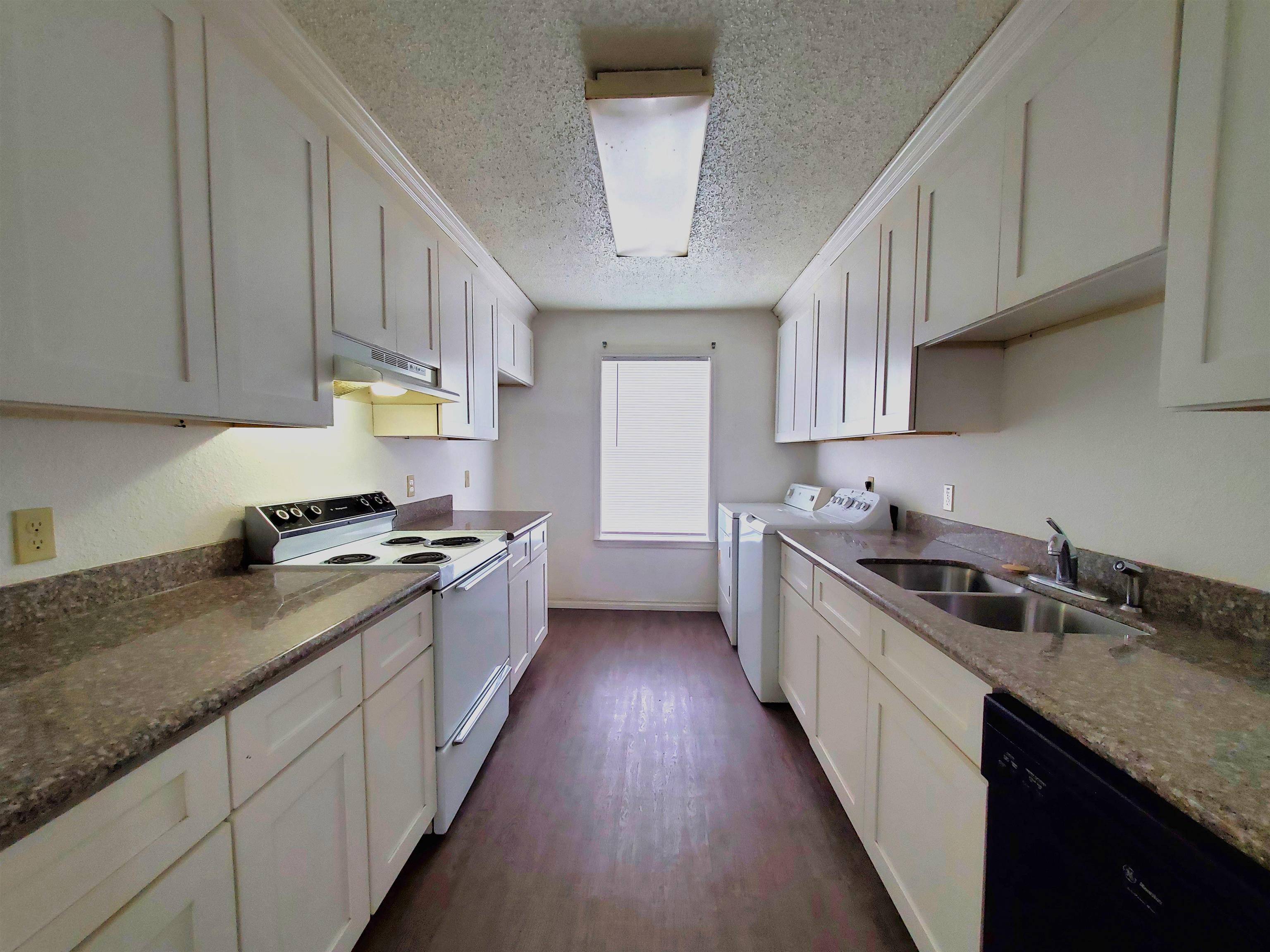 Beaumont, TX 77707,3720 Laurel St ##12 Laurel Square Townhomes