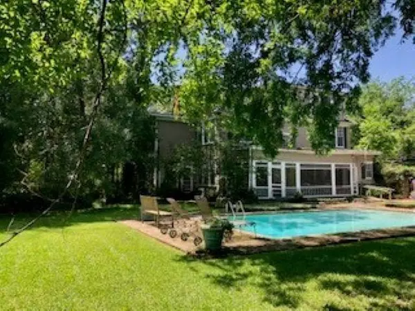 Beaumont, TX 77707,109 W CALDWOOD