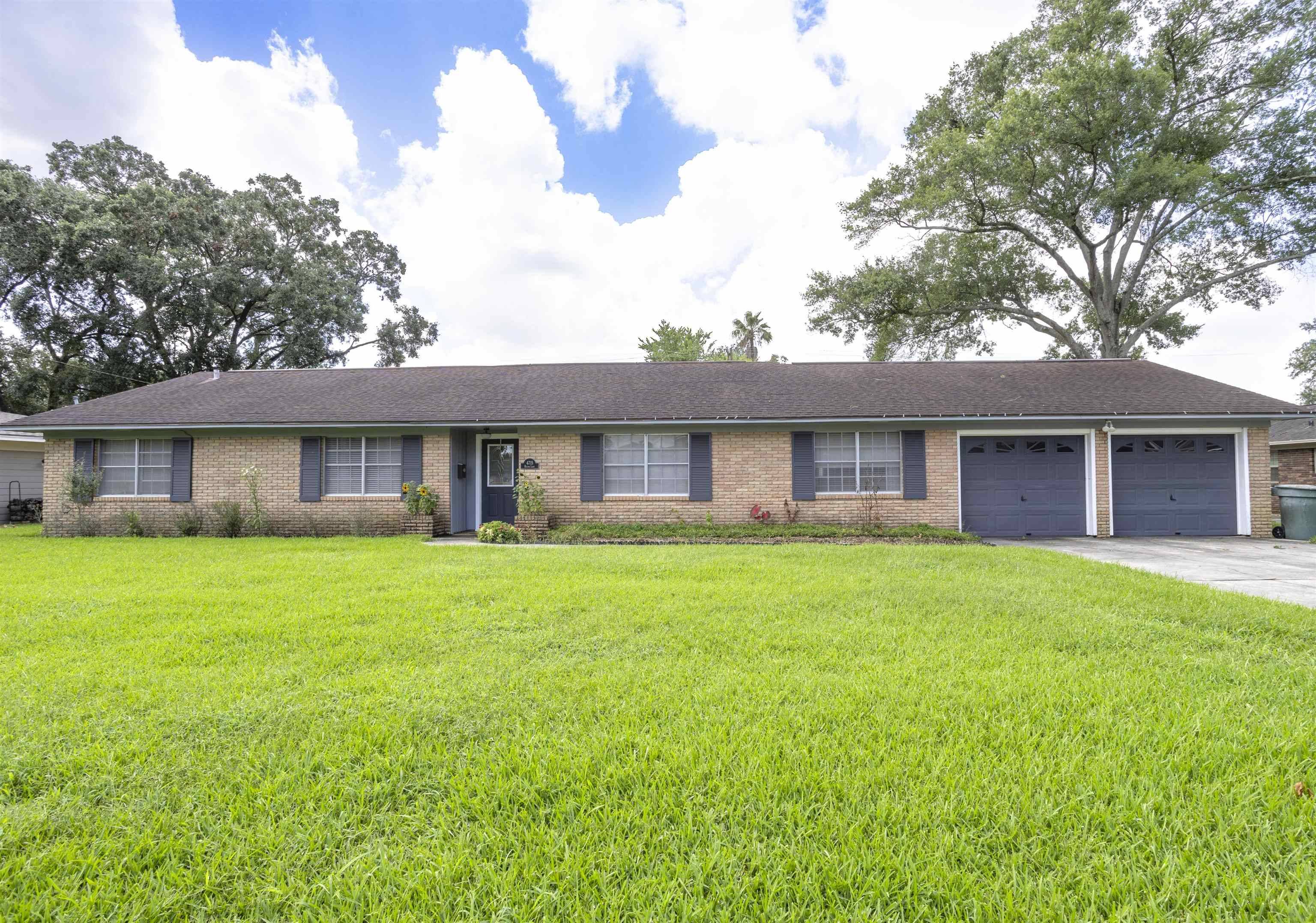 4715 REGINA, Beaumont, TX 77706