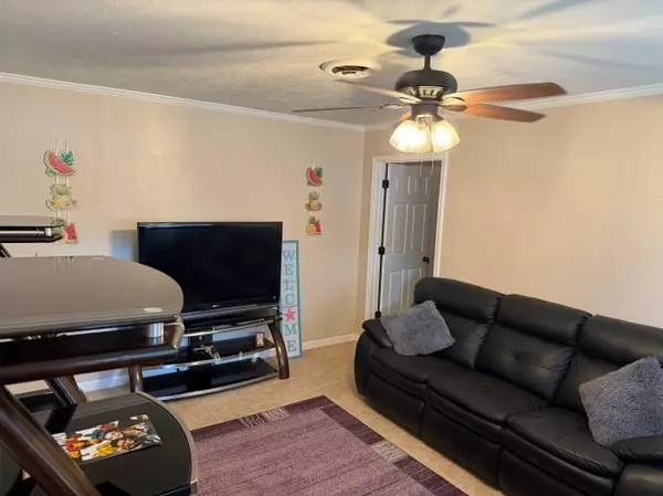 Beaumont, TX 77708,9325 Bamboo