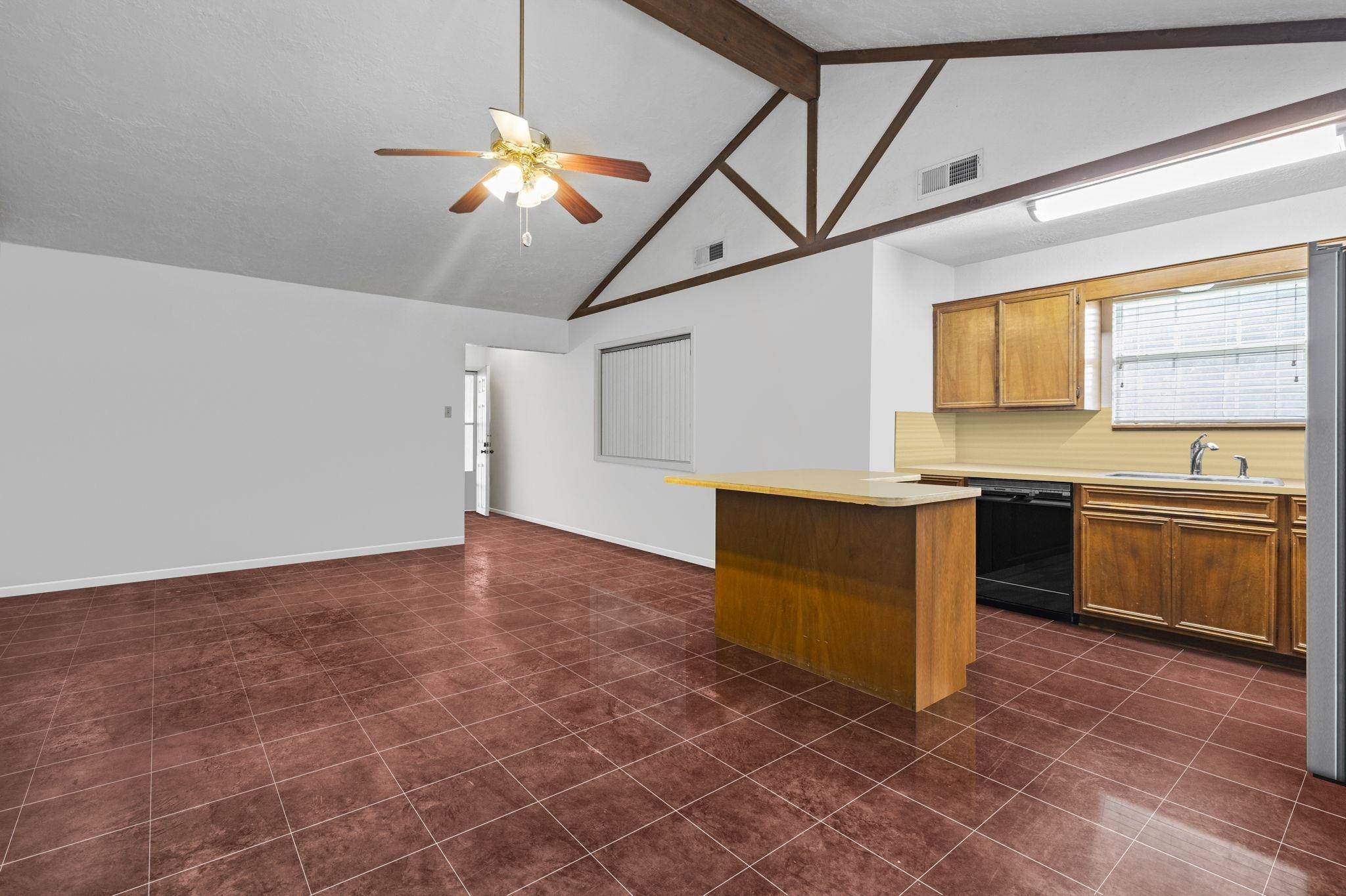 Beaumont, TX 77707,8425 Braeburn