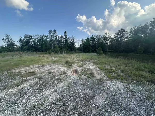 Buna, TX 77612,3284 FM- 105