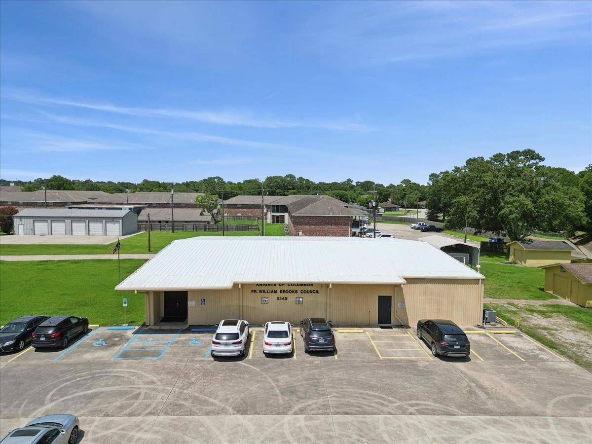 315 Hardy, Nederland, TX 77627