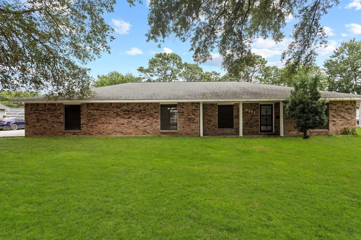 Groves, TX 77619,6281 25th St