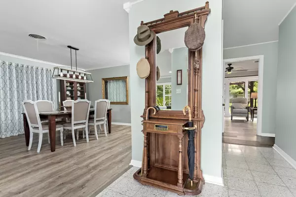 Beaumont, TX 77706,935 Nichols Dr