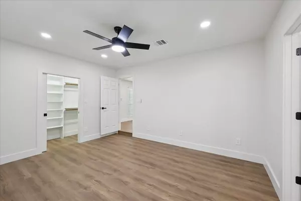 Beaumont, TX 77707,5475 Sunbury Drive