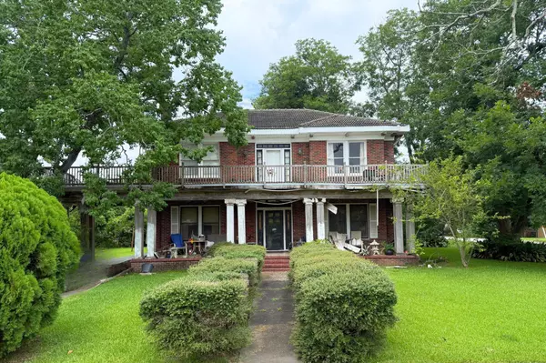 1010 Amarillo, Beaumont, TX 77701