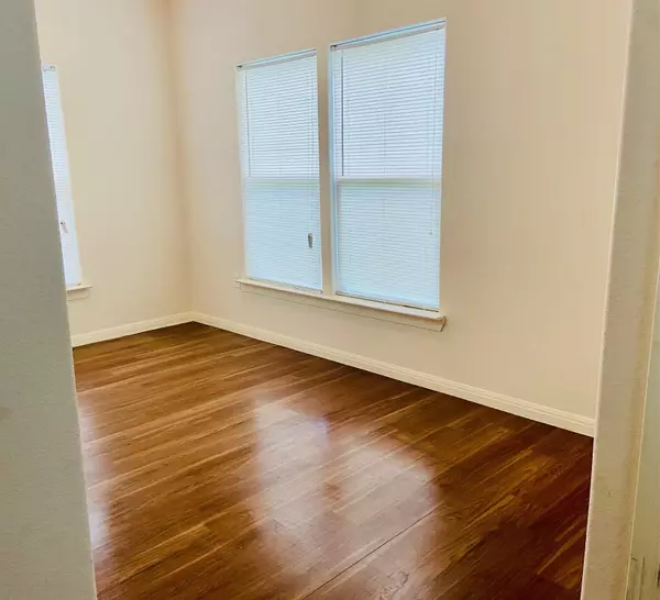 Beaumont, TX 77703,405 E Simmons