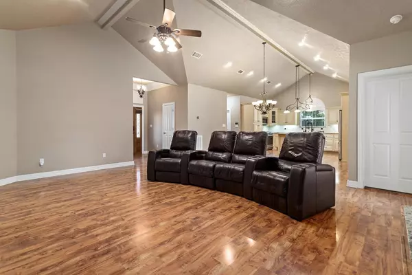 Beaumont, TX 77706,7 Howell Court