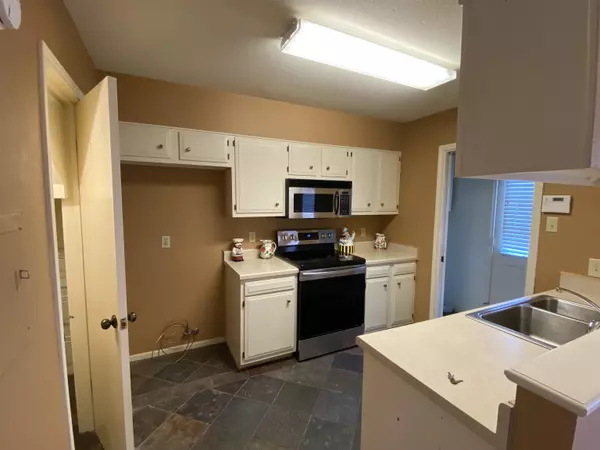 Beaumont, TX 77706,945 Sunmeadow