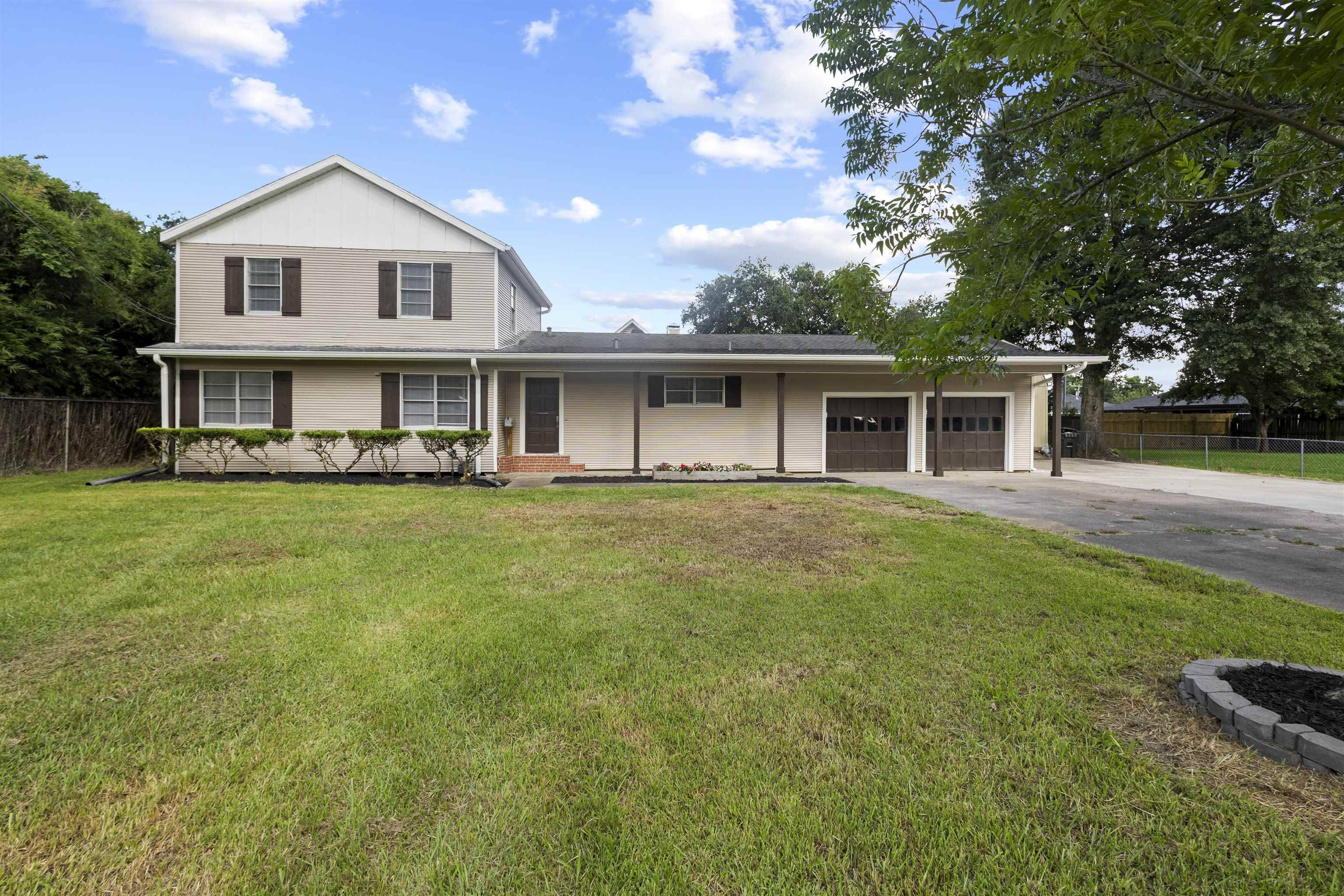 7048 Washington Street, Groves, TX 77619