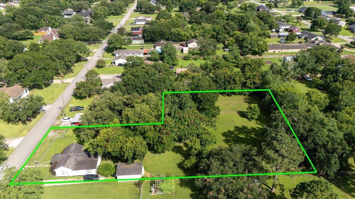 Nederland, TX 77627,1507 N 20th
