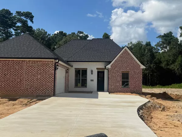 825 Strickland, Vidor, TX 77662