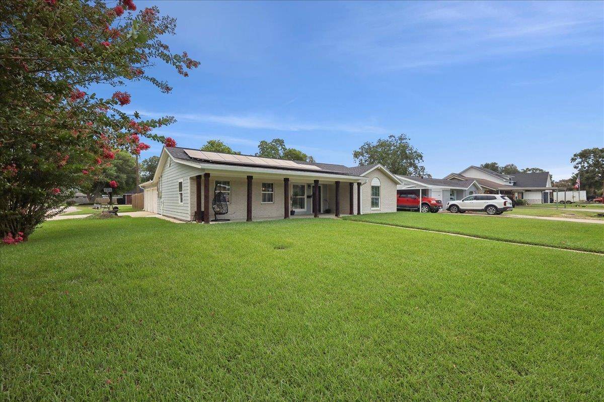 Nederland, TX 77627,228 Avenue E