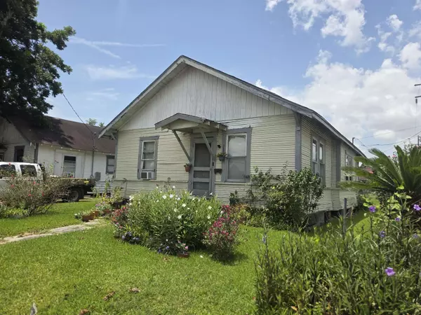 Beaumont, TX 77705,3330 Highland Ave