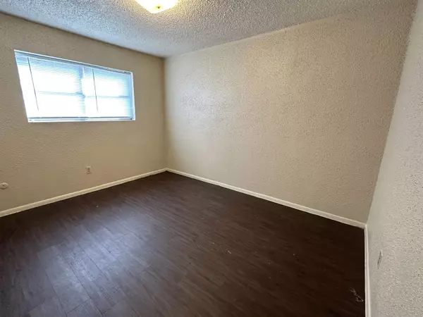 Beaumont, TX 77705,975 Woodrow St ##21 Woodrow Apts