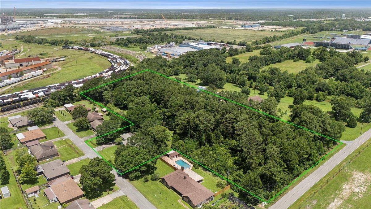 3010 Kelly, Orange, TX 77630