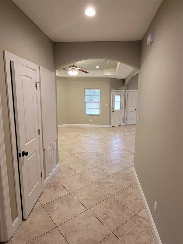 Groves, TX 77619,2741 Amber Ave.