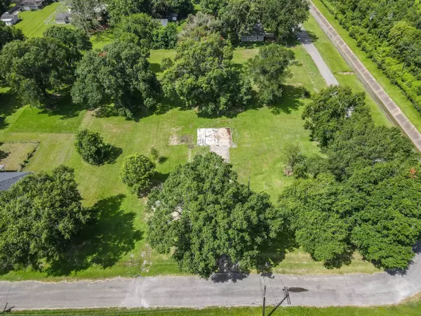 Groves, TX 77619,19B Mockingbird