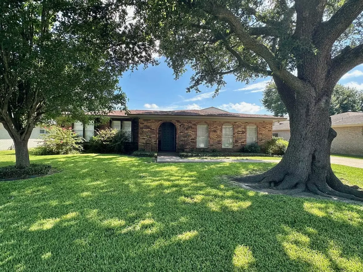 Groves, TX 77619,4510 Graves Ave