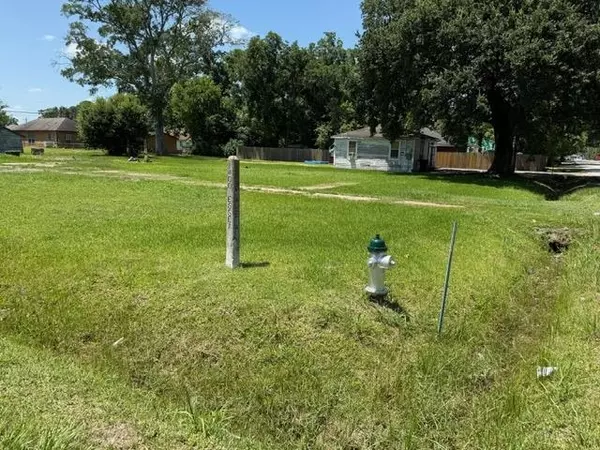 4294 AVENUE A & 4294 AVENUE A & W 60' LOTS 11 & 12, BLOCK 36, Beaumont, TX 77705-1234