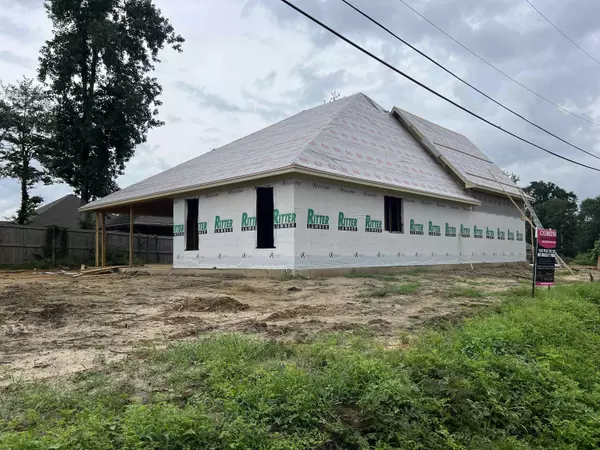 Silsbee, TX 77656,301 Long Leaf