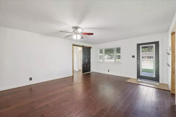 Nederland, TX 77627,2304 Gary Avenue