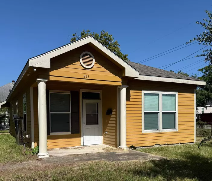 995 Ewing, Beaumont, TX 77701