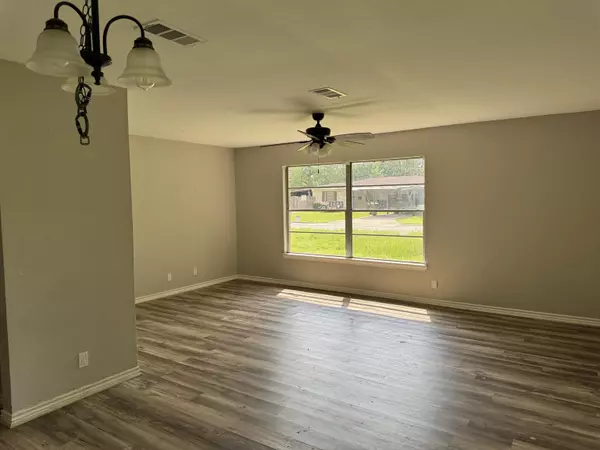 Beaumont, TX 77707,289 Hampton