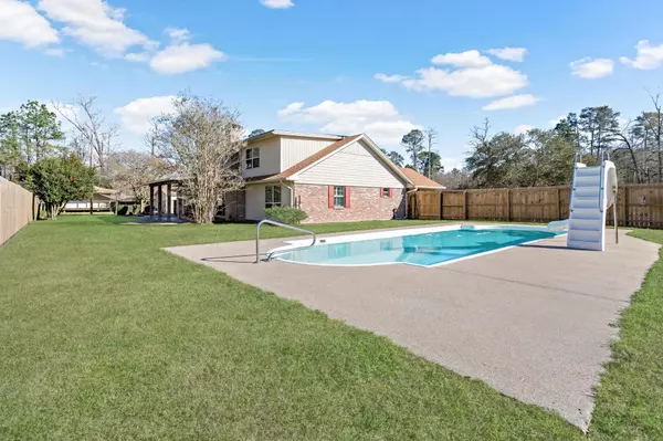 Sour Lake, TX 77659,310 Pinemont Dr