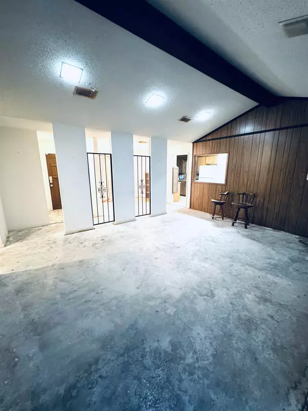 Warren, TX 77664,881 County Road 4777