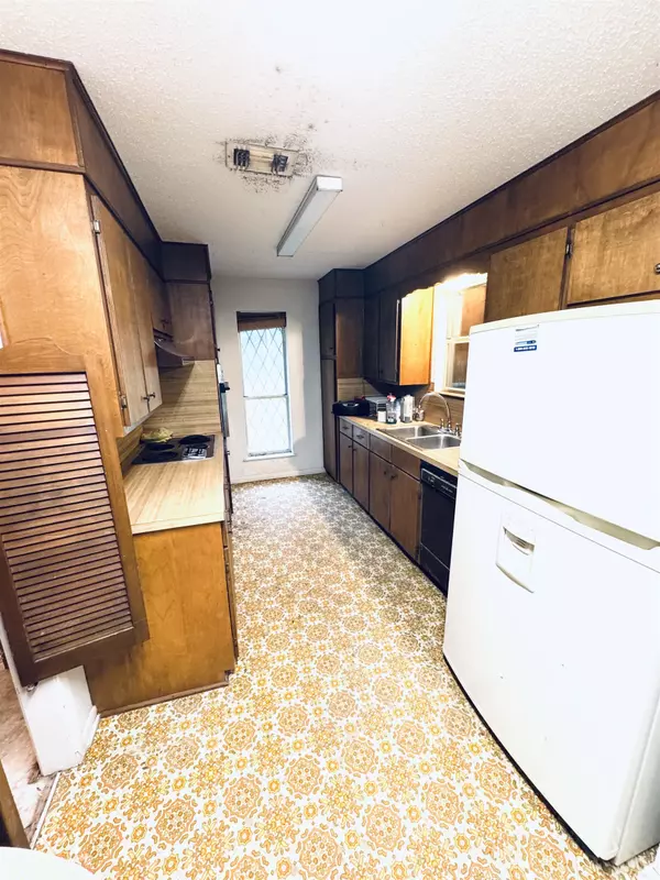 Warren, TX 77664,881 County Road 4777