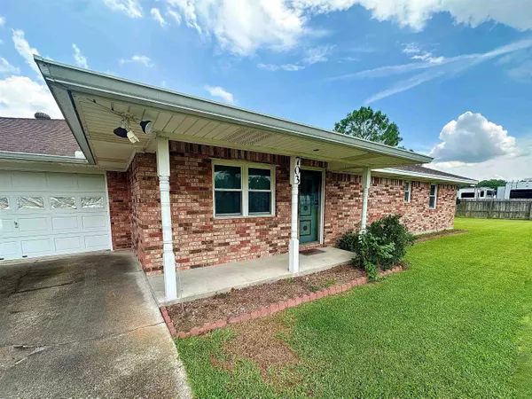 Winnie, TX 77665,703 9th St.