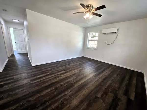 Orange, TX 77630,601 Greenbriar